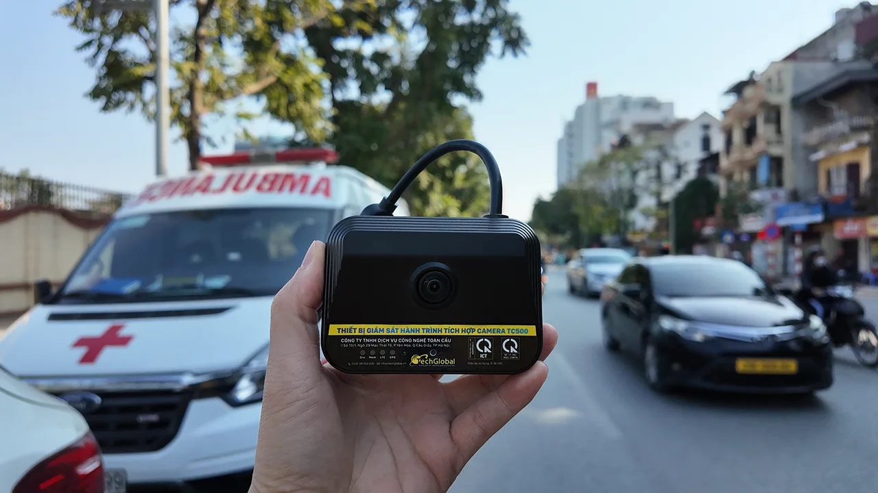 TechGlobal Triển Khai Lắp Camera Giám Sát Hành Trình Cho Xe Cứu Thương