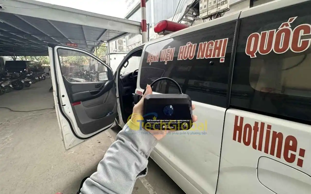 Những lợi ích lắp thiết bị giám sát, ghi hình tích hợp AI cho xe cứu thương