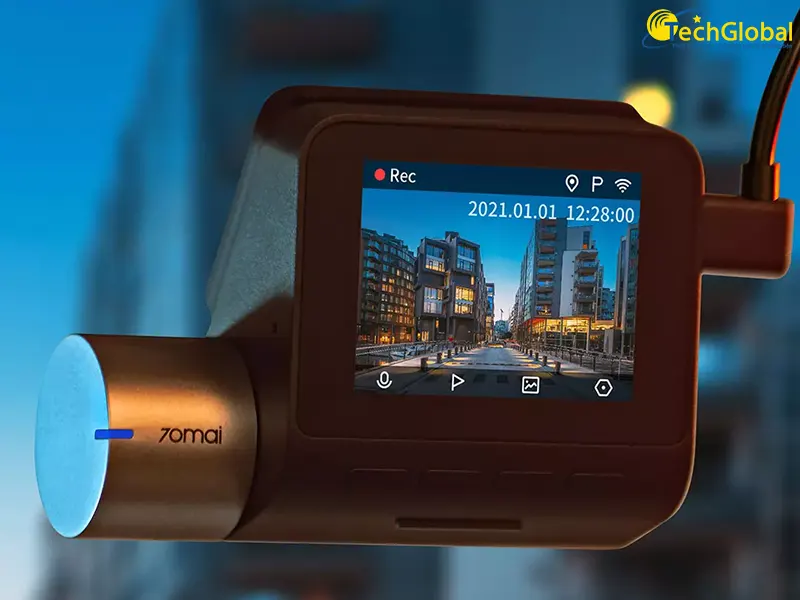 70mai A500S thiết kế có màn hình