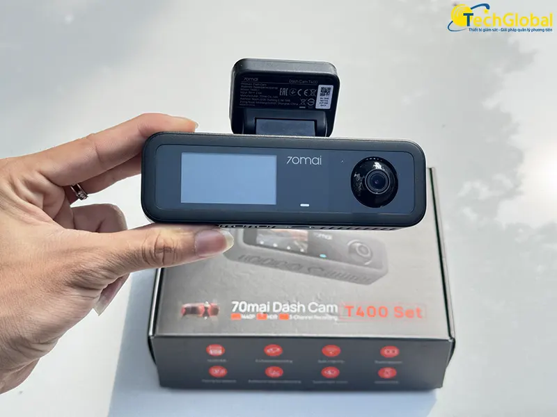 Camera 3 mắt ô tô 70mai T400