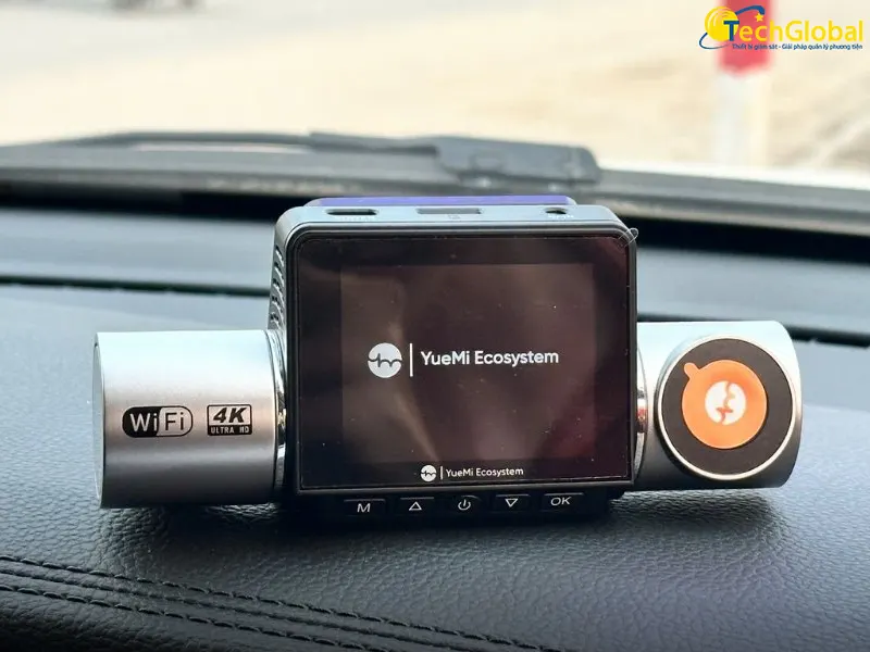 Camera hành trình 3 mắt là gì