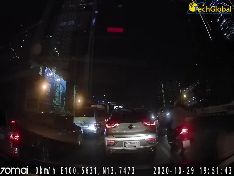 Camera hành trình 70mai A500S ghi hình ban đêm rất ấn tượng