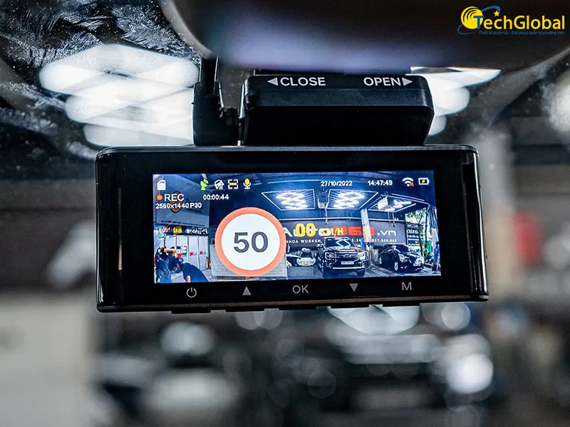 Camera hành trình có cảnh báo tốc độ là gì