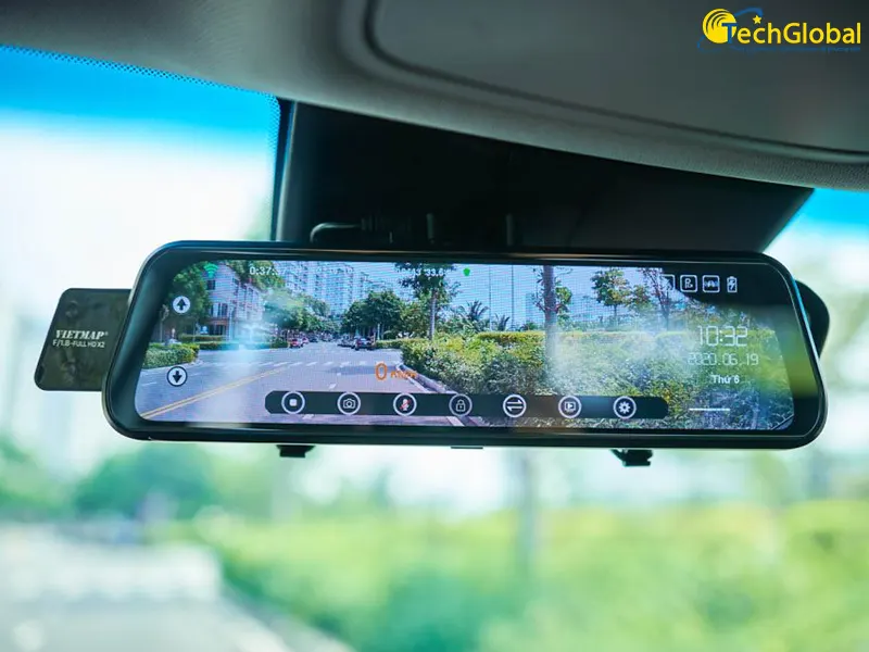 Camera tích hợp gương chiếu hậu Vietmap G39