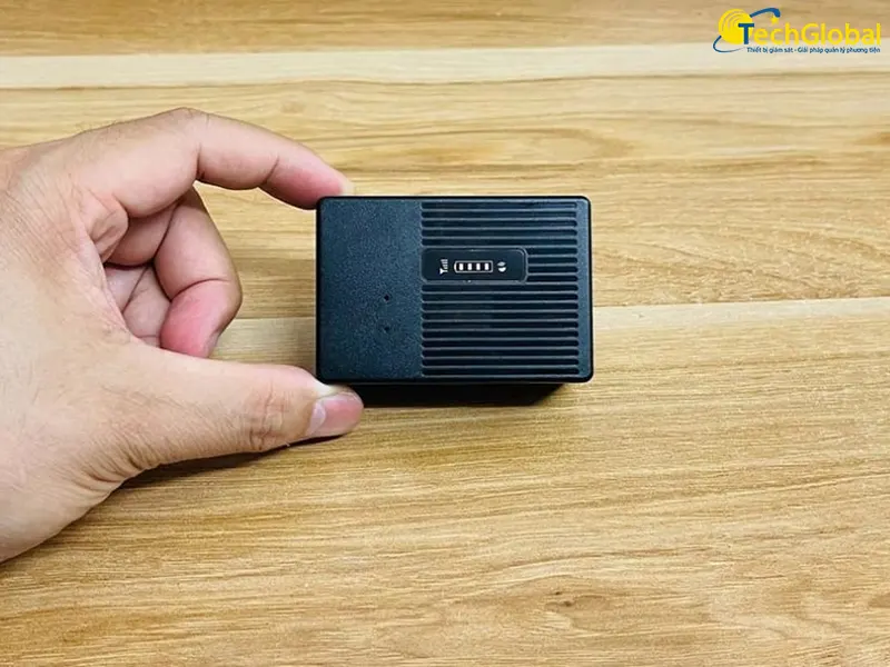 Thiết bị định vị ô tô không dây