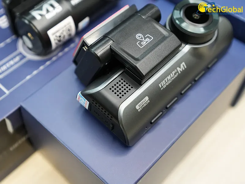 Giá camera hành trình Vietmap M1