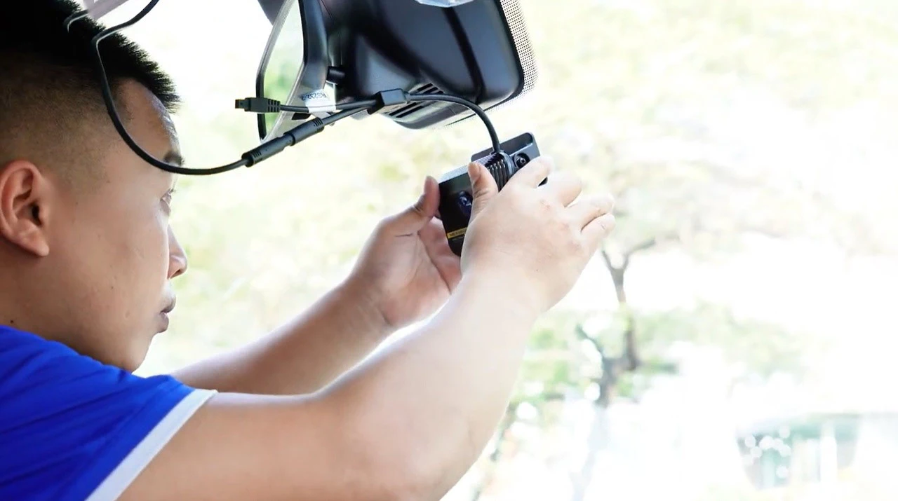 Hướng dẫn lắp đặt camera giám sát hành trình AI