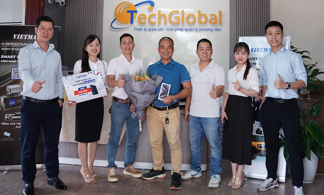 Trao giải iPhone 15 ProMax Cho Khách Hàng Mua Android Box Vietmap BS10