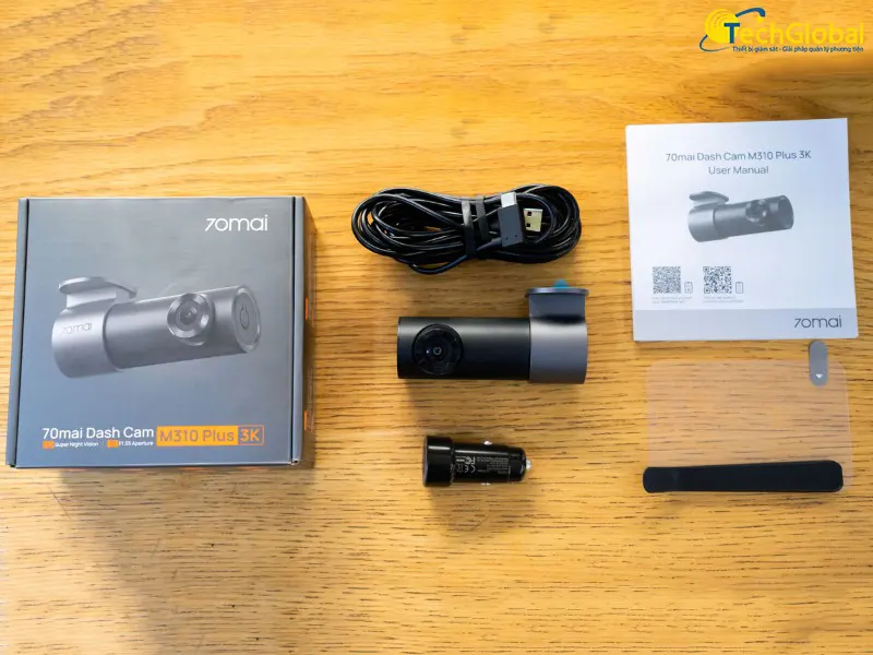 Trọn bộ camera hành trình 70mai M310 Plus 3K