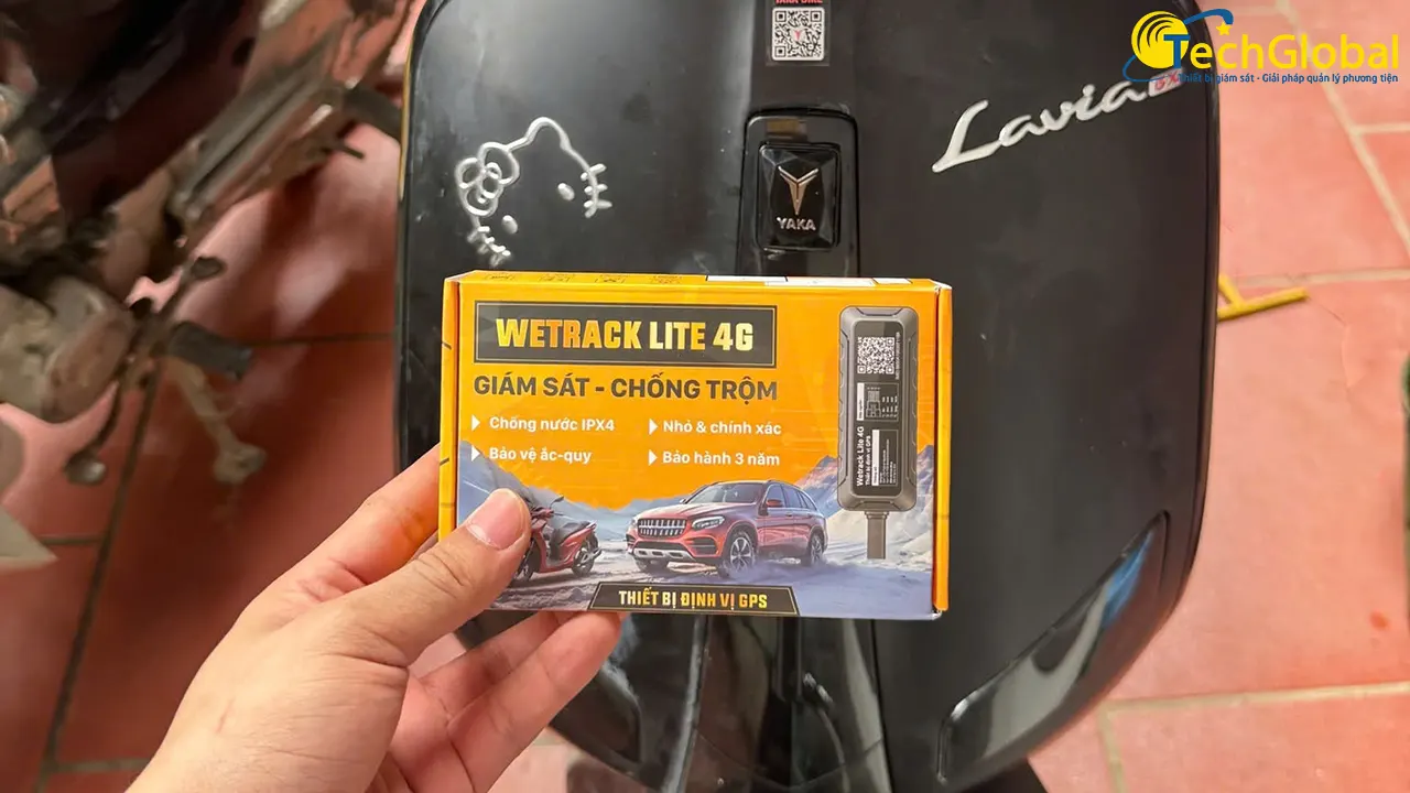 Lắp định vị GPS Wetrack Lite 4G cho xe máy điện Lavia