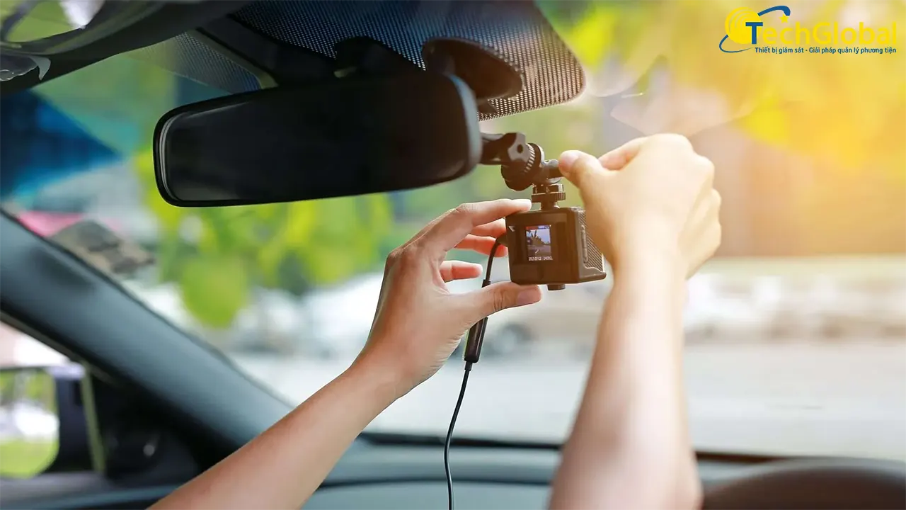 Lưu ý khi lắp camera hành trình 2 mắt