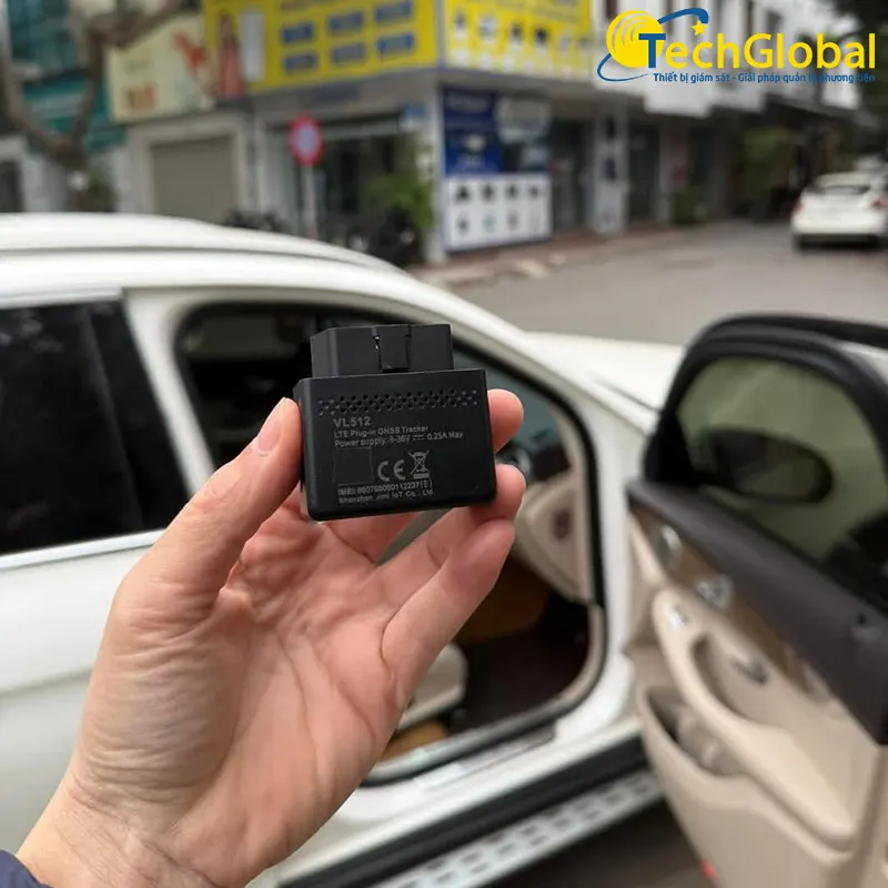 Định vị cắm cổng OBD-II VL512 4G, lắp nhanh cho ô tô