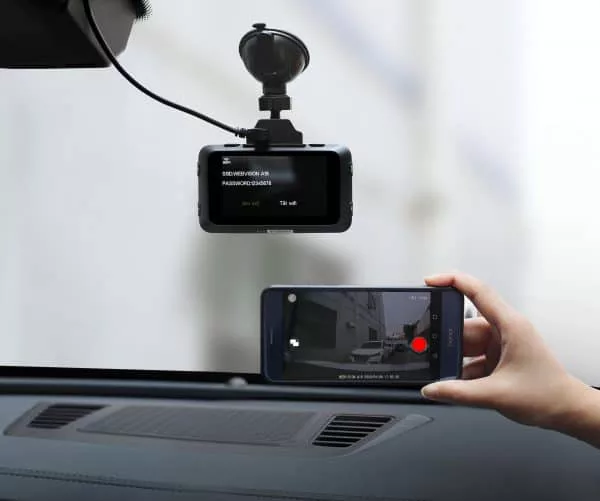 Camera hành trình Webvision A18 – Kết Hợp Đẳng Cấp Của 2 Phương Pháp Cảnh Báo Giao Thông-123